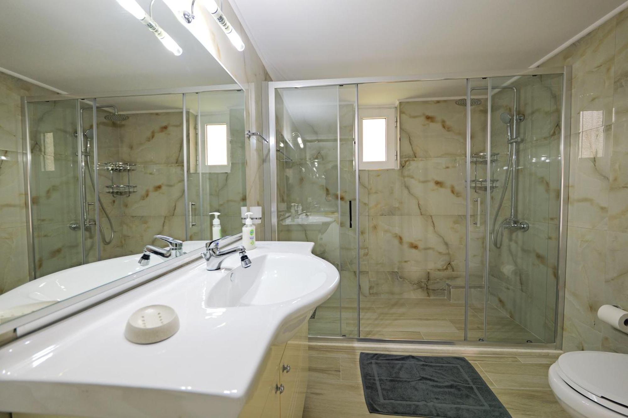 Villa Vrion Sarandë 외부 사진
